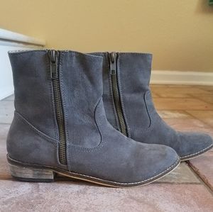 American Eagle Gray Booties